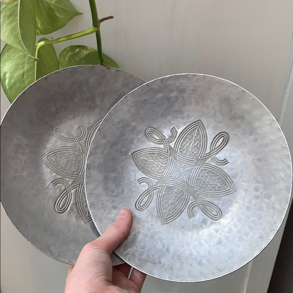 Vintage Canterbury Arts Aluminum Bowls, Pair of Metal Bowls, Hand Forged Bowls - Picture 1 of 7